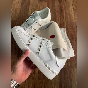 Valentino Rockstud Sneakers